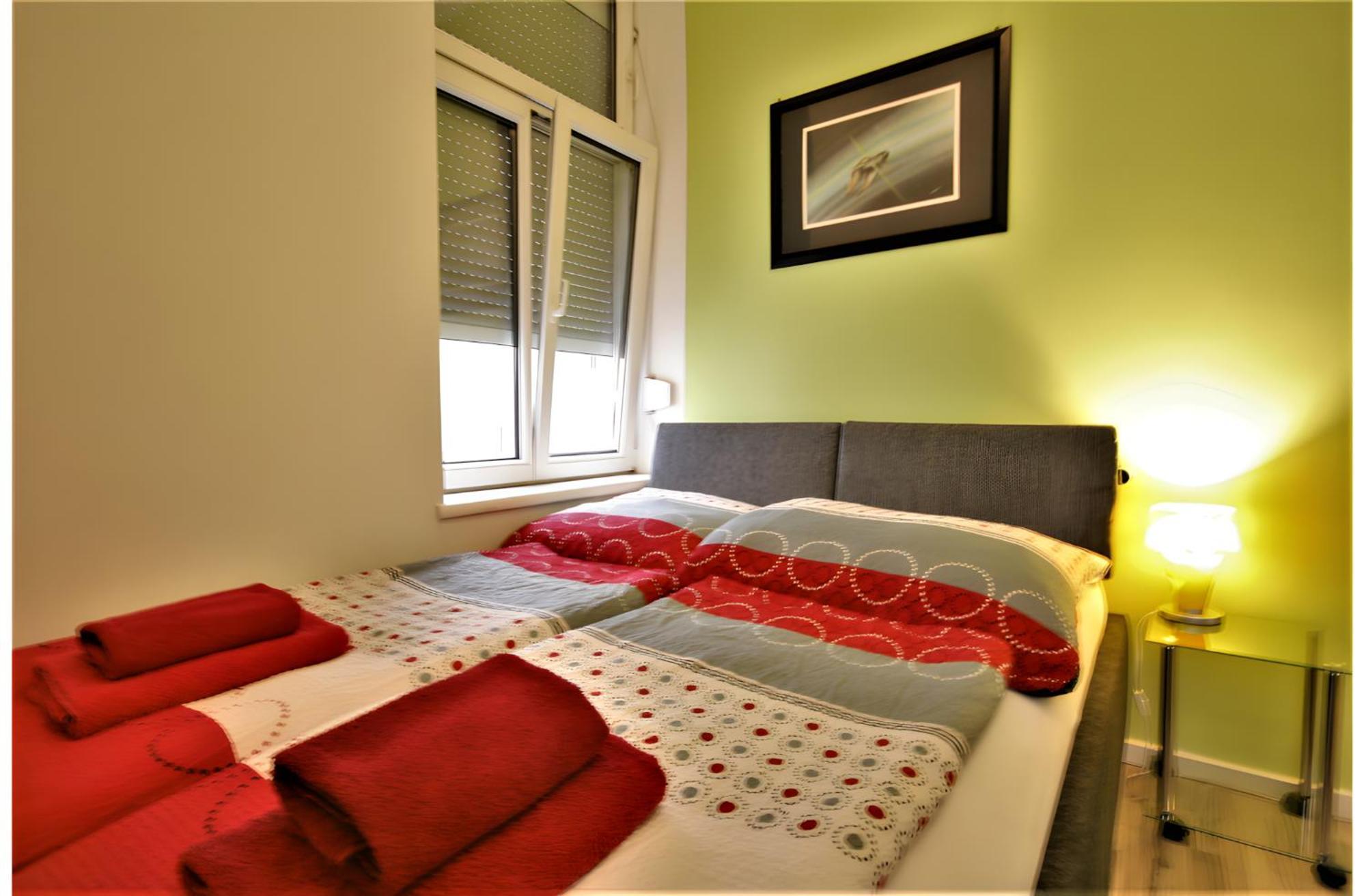 Modern Flat With 2 Rooms, Close To Schoenbrunn Wenen